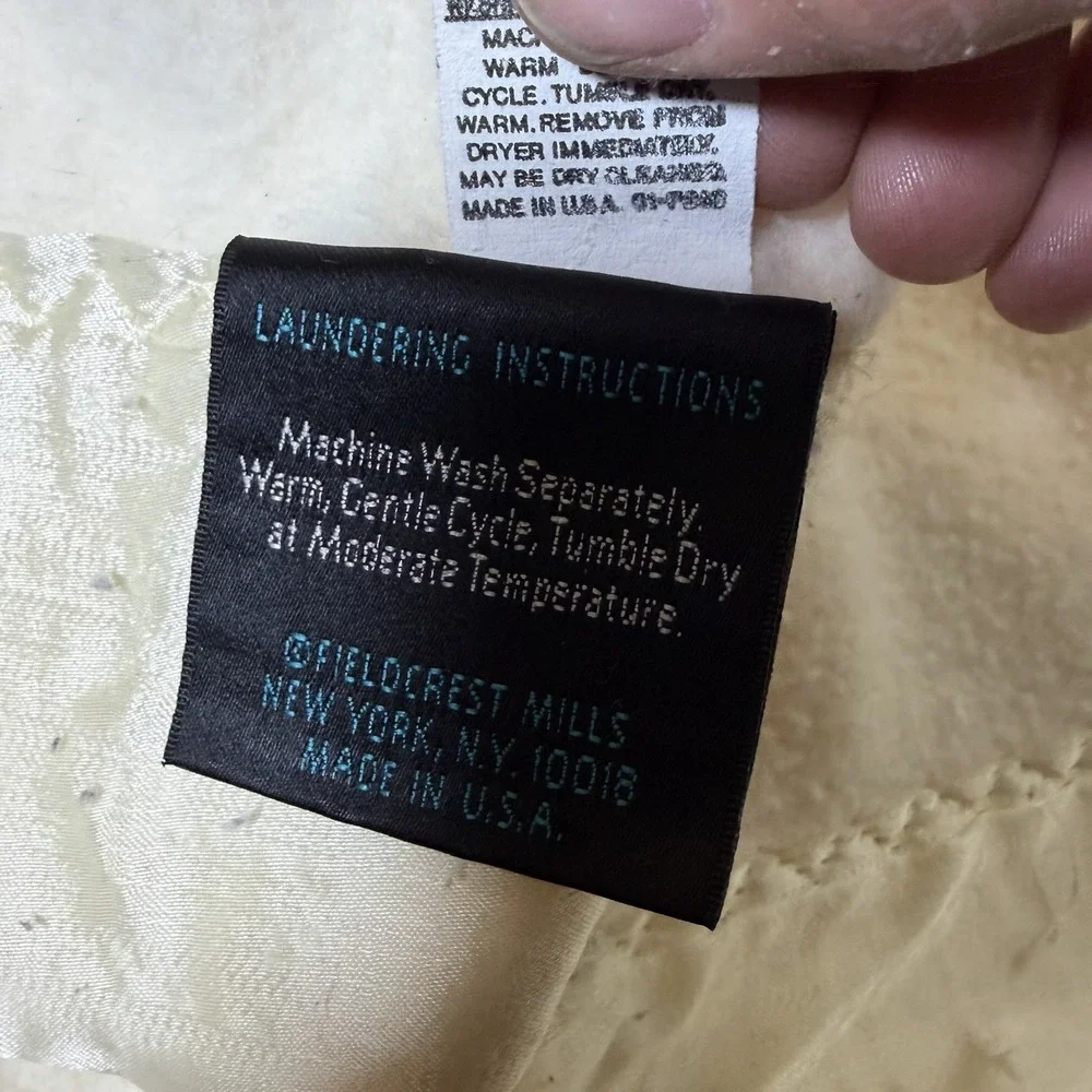 Vtg Fieldcrest 80s Acrylic‎ Blanket Full Double Touch of Class Satin Trim USA
